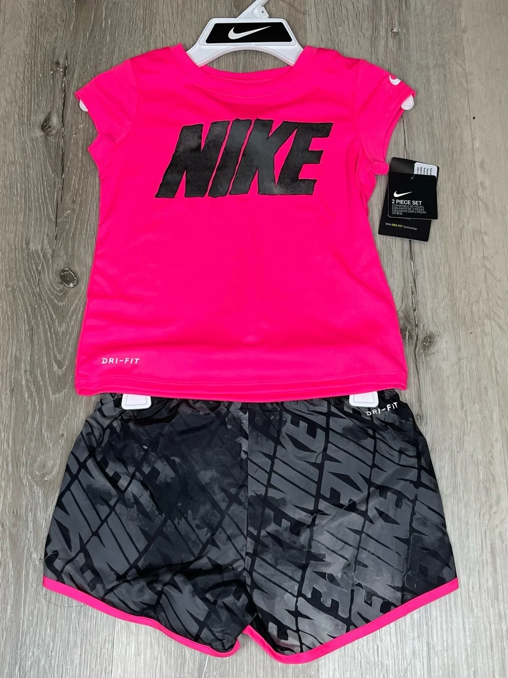 Nike Girls’ 2-Piece Dri-FIT Set (Size 6 / 5-6 years / 110-116 cm)